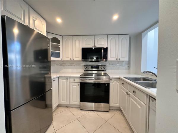 Brickell Key Two, 540 Brickell Key Dr #302, Miami, Florida 33131, image 1
