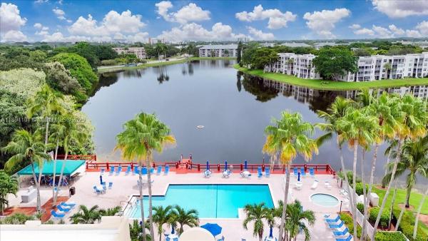 Live Oak Of Pine Island Ridge, 9450 Live Oak Pl #109, Davie, Florida 33324, image 1