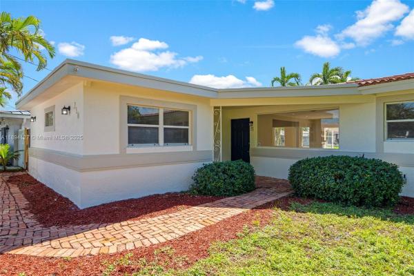Cypress Harbor, 230 SE 9th St, Pompano Beach, Florida 33060, image 2