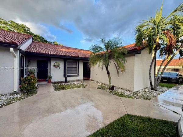 15090 SW 49th Ln #H104, Unincorporated Dade County, Florida 33185, image 1