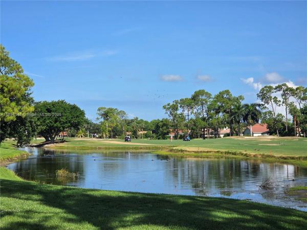 575 Augusta Blvd #8, Naples, Florida 34113, image 1