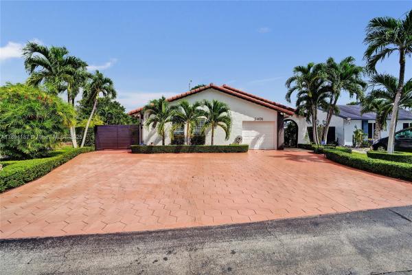 3401 SW 114th Ct, Unincorporated Dade County, Florida 33165, image 1