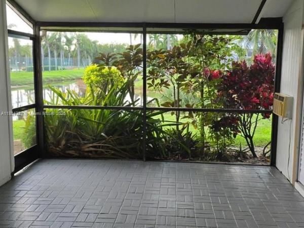 Lakeside Green, West Palm Beach, Florida 33417, image 1