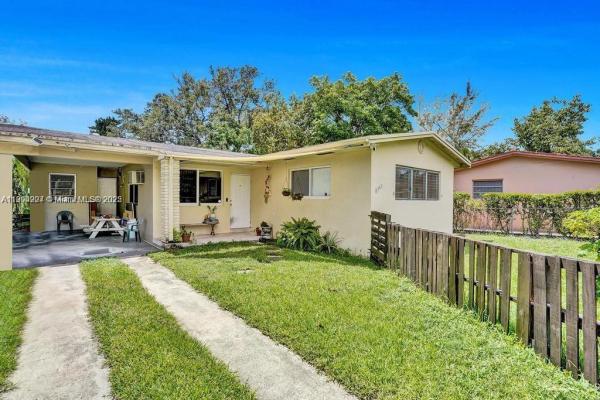 Biscayne Heights, 8347 E Dixie Hwy, Miami, Florida 33138, image 1