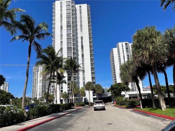 Waterview 1, 20505 E Country Club Dr #734, Aventura, Florida 33180, image 1