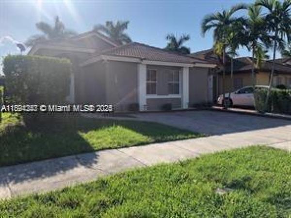 Shoma Homes At Tamiami, 957 NW 132nd Ave W, Tamiami, Florida 33182, image 2