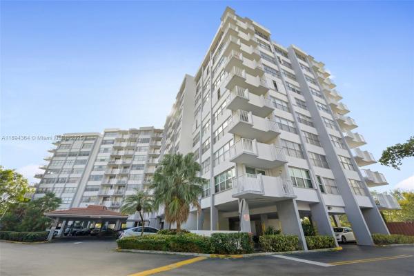 1300 NE Miami Gardens Dr #501E, Unincorporated Dade County, Florida 33179, image 1