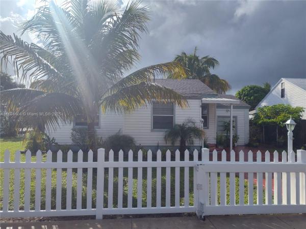 Modelo Park, 310 SW 1st Ave, Dania Beach, Florida 33004, image 1