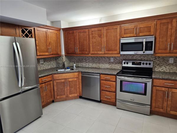 10142 SW 77th Ct, Unincorporated Dade County, Florida 33156, image 1