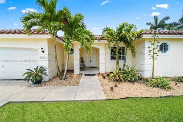 20438 SW 327th St, Unincorporated Dade County, Florida 33030, image 1