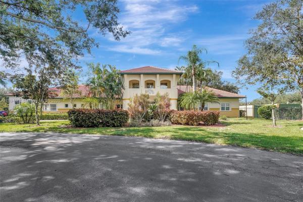 Royal Greens, 11510 Villa Grand #407, Fort Myers, Florida 33913, image 2
