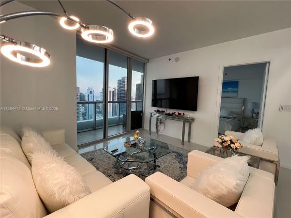 Icon Brickell Tower 3, 485 Brickell Ave #4109, Miami, Florida 33131, image 1