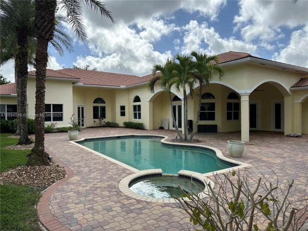 Northstar Estates, 2273 Phoenix Ave, Davie, Florida 33324, image 3