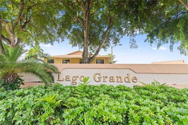 Lago Grande, 2450 W 67th Pl #13-12, Hialeah, Florida 33016, image 1