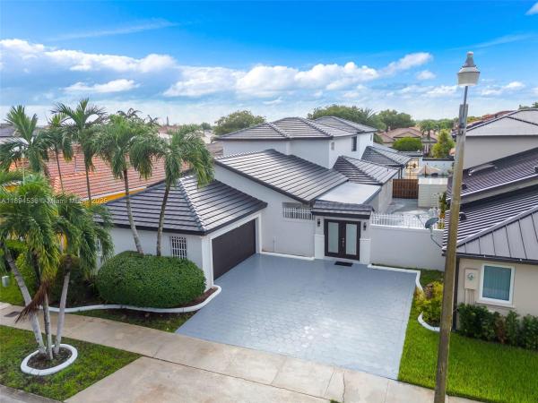 West Lakes Gardens, 14820 NW 87th Ct, Miami Lakes, Florida 33018, image 3