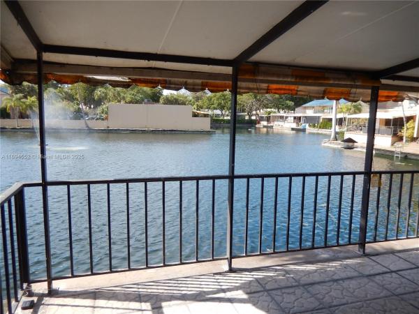 Loch Lomond East, 16000 Kilmarnock Dr, Miami Lakes, Florida 33014, image 1