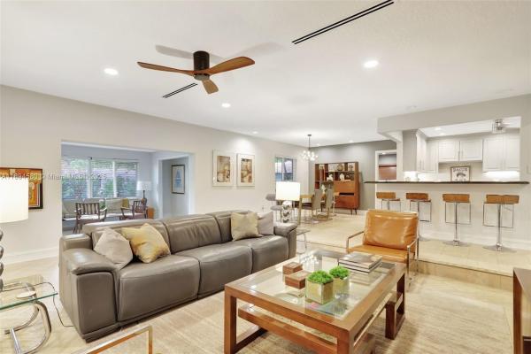 Cypress Estates At Palm-Aire, 1128 W Cypress Dr #V-15, Pompano Beach, Florida 33069, image 2