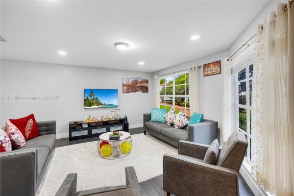 California Grove Homes, 20014 NE 6th Court Cir, Ives Estates, Florida 33179, image 3