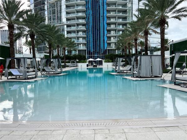 Paramount Miami Worldcenter, 851 NE 1st Ave #4101, Miami, Florida 33132, image 1