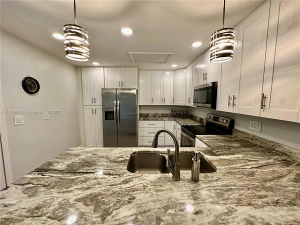 6300 Royal Woods Dr, Fort Myers, Florida 33908, image 1