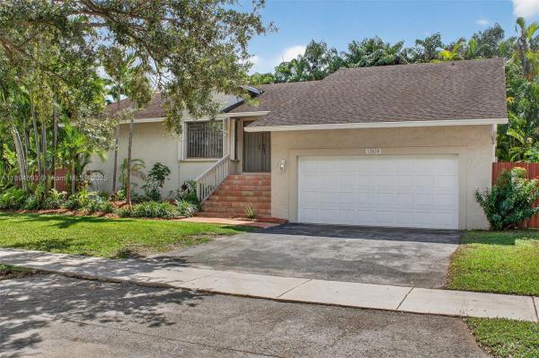 13830 SW 108th St, Unincorporated Dade County, Florida 33186, image 1