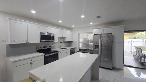 Lago Grande, 6100 W 26th Ct #101-47, Hialeah, Florida 33016, image 1