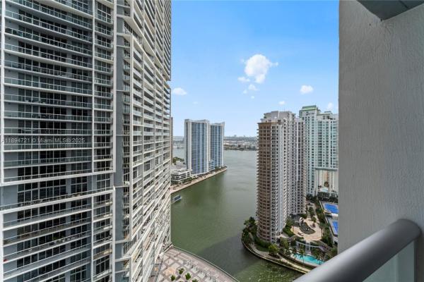 Icon Brickell Tower 2, 495 Brickell Ave #3208, Miami, Florida 33131, image 1