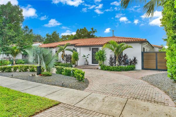 Cinema Park Country Club Estates, 430 Cardinal St, Miami Springs, Florida 33166, image 2