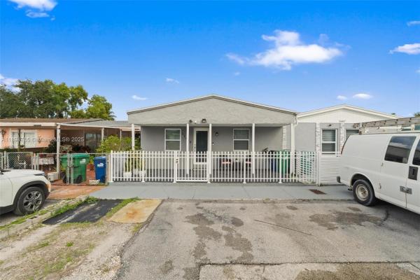 Vista Verde, 21459 NW 40th Circle Ct, Miami Gardens, Florida 33055, image 1