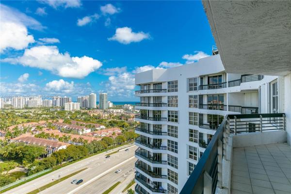 Mystic Pointe Tower 600, 3400 NE 192nd St #PH-5, Aventura, Florida 33180, image 2