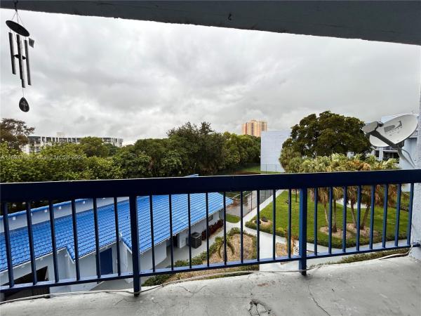 9460 Fontainebleau Blvd #421, Unincorporated Dade County, Florida 33172, image 1