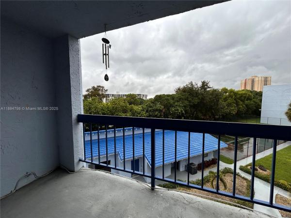 Bleau Grotto, 9460 Fontainebleau Blvd #421, Fountainebleau, Florida 33172, image 2