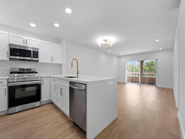8101 Camino Real #C-320, Unincorporated Dade County, Florida 33143, image 1