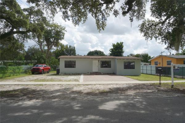 Golden Glades Park, 2850 NW 170th St, Miami Gardens, Florida 33056, image 1