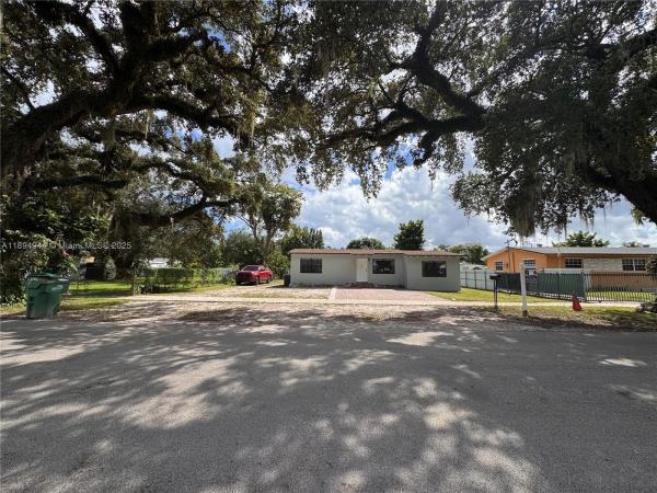 Golden Glades Park, 2850 NW 170th St, Miami Gardens, Florida 33056, image 2