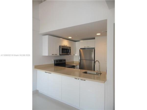 Grove Square, 2801 Florida Ave #417, Miami, Florida 33133, image 1