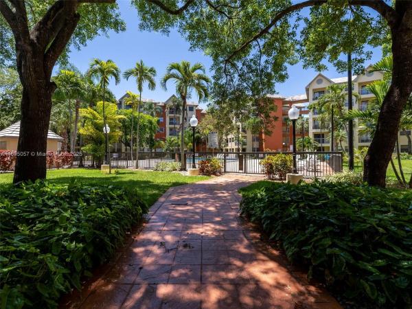 Doral, Florida 33166, image 1