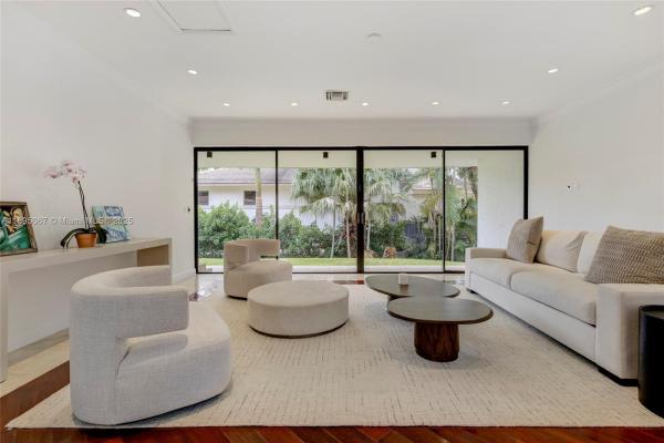 Cocoplum, 8118 Los Pinos Blvd, Coral Gables, Florida 33143, image 1