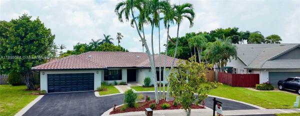 Jacaranda Lakes, 1005 NW 99th Ave, Plantation, Florida 33322, image 1