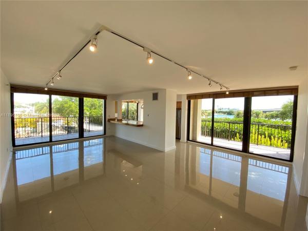 Venetian Isle, 801 N Venetian Dr #202, Miami, Florida 33139, image 1