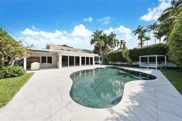 La Gorce Golf, 5244 Alton Rd, Miami Beach, Florida 33140, image 2