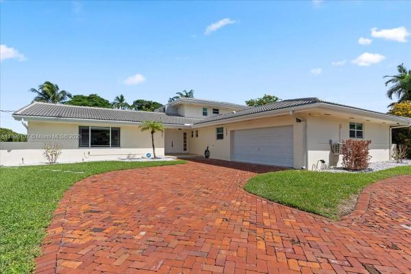 1961 NE 188th St, Unincorporated Dade County, Florida 33179, image 1