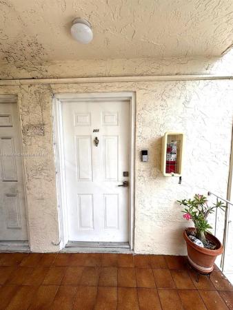 El Paraiso, 2138 SW 6th St #201, Miami, Florida 33135, image 3