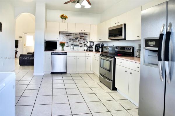 Somerset Cove At Vizcaya, 12859 SW 49th Ct, Miramar, Florida 33027, image 3