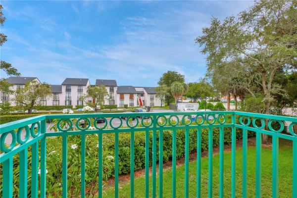 Lago Lindo Townvillas, 13170 SW 66th Ter #1812, Kendale Lakes, Florida 33183, image 3