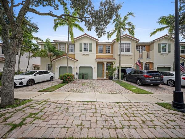 2104 NE 3rd Ct, Homestead, Florida 33033, image 1