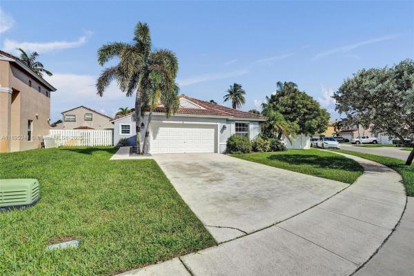 Kensington, 18951 NW 10th Ter, Pembroke Pines, Florida 33029, image 2
