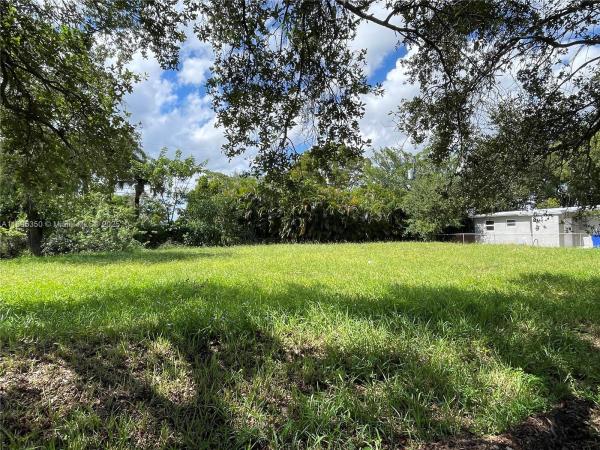 Lincoln Park, 833 NW 12th Ave, Fort Lauderdale, Florida 33311, image 2