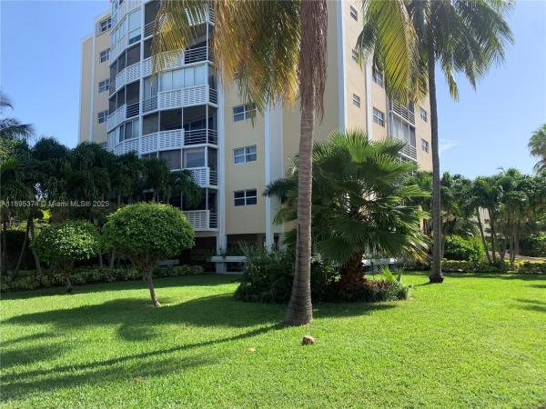 Crandon Tower, 555 Crandon Blvd #53, Key Biscayne, Florida 33149, image 1