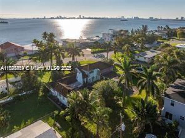 10900 N Bayshore Dr, Unincorporated Dade County, Florida 33161, image 3